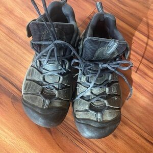 Keen Black and Gray Footwear